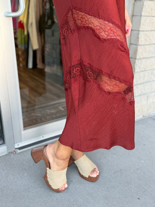 BRUNA LACE MIDI DRESS