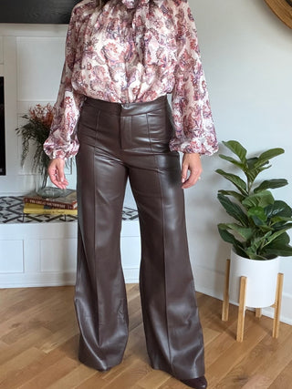 JESS FAUX LEAT. FLARES