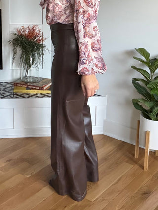 JESS FAUX LEAT. FLARES