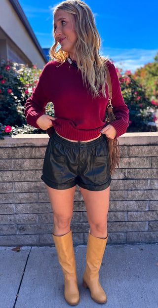 FAUX LEATHER BLACK SHORTS