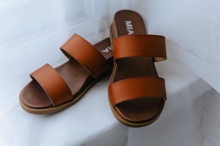 COMFY BROWN SANDAL SLIDE