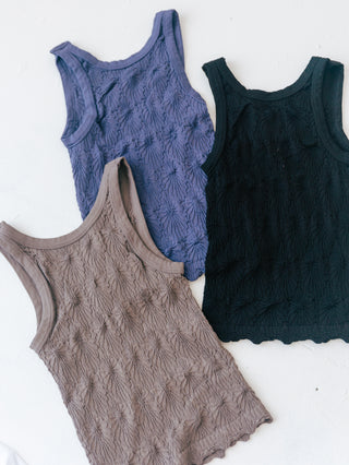 REVERSIBLE LACE TEXTURED TANK