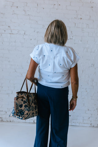 BYISILAS VNECK BLOUSE