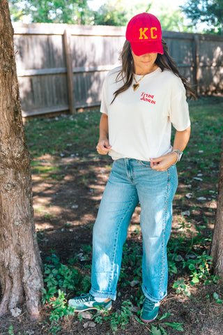TRUST JESUS GRAPHIC TEE