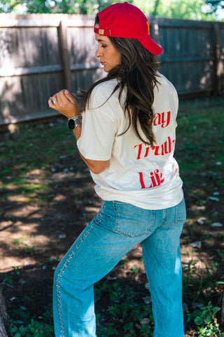 TRUST JESUS GRAPHIC TEE