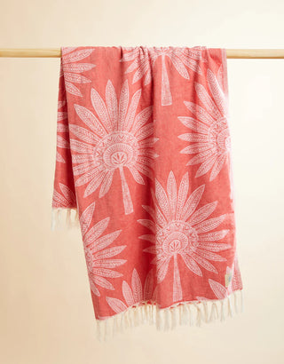 RED BEACH THROW 