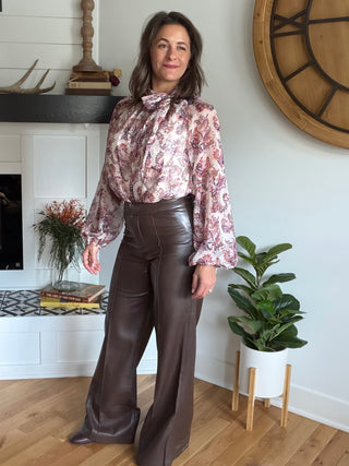 JESS FAUX LEAT. FLARES