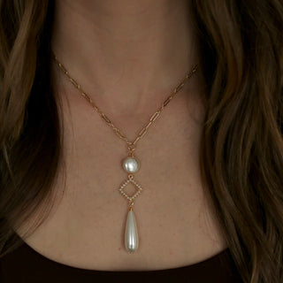 ID-MOTHERS D DROP NECKLACE