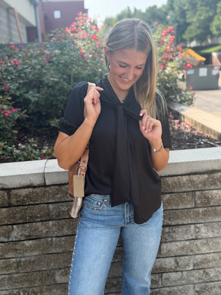SAVANNA BLK PUFF SLV TIE TOP