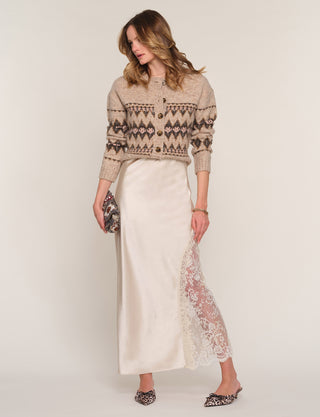 WHITE SKIRT WITH LACE DETAILS, SATIN LIKE MATERIAL 