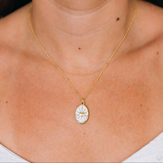 GOLD CHAIN WITH HEART PENDANT 