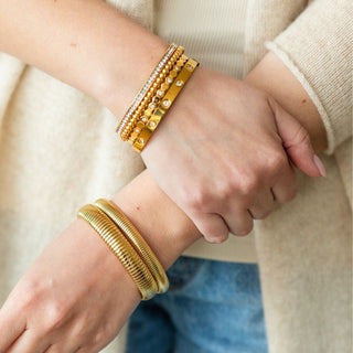 SPLENDID IRIS: METAL BRACELETS