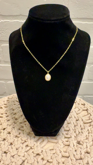 LADIES LUNCH NECKLACE