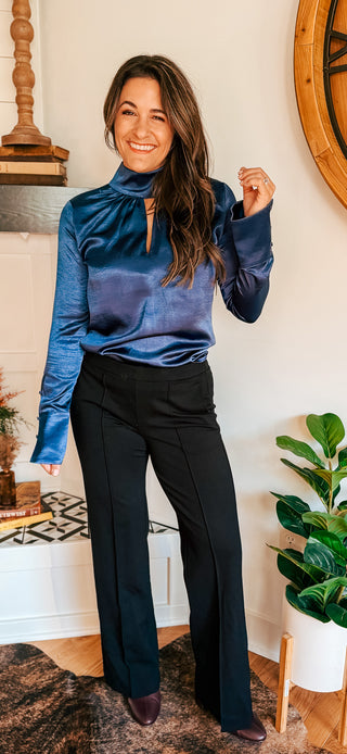 BOW & GLOW TIE BLOUSE