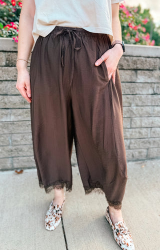 LACE TRIM BARREL PANTS