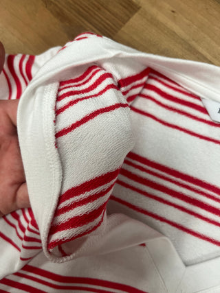 LIV- V NECK KNIT TEE