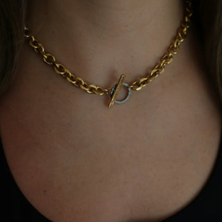 ID-TAVERN TOGGLE NECKLACE