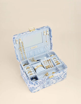 Jewelry case, Toile pattern