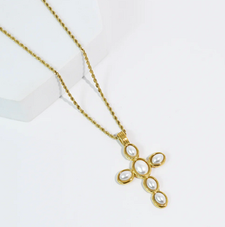 GILLIAN NECKLACE