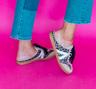 Leopard print sneakers 