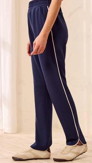 PULL ON NAVY ANKLE PANT