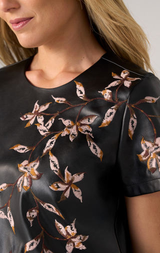 EMBROIDERED POSH TEE