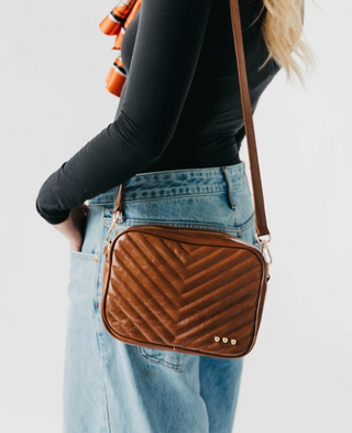 PS-WOVEN WILLOW CAMERA BAG