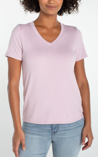 ESSENTIAL S/S V NECK TEE